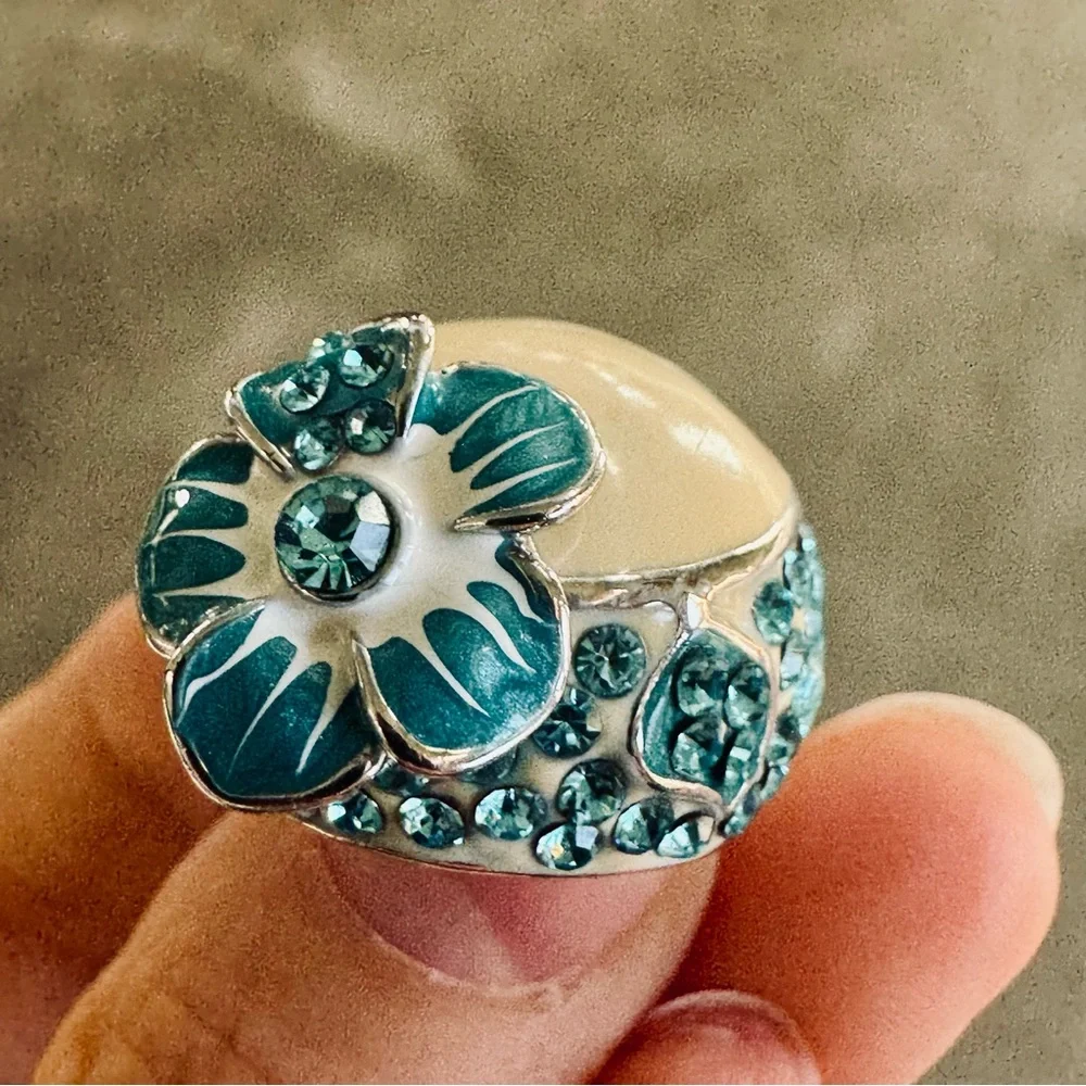 Floral Enamel Statement Ring in Cream and Teal Size 7